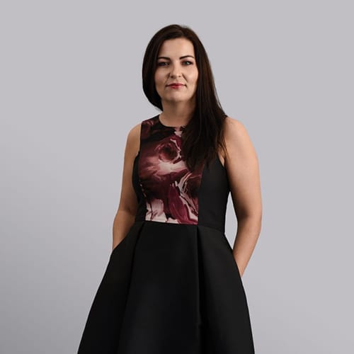 Aimee-raymond-full-image-with-grey-background